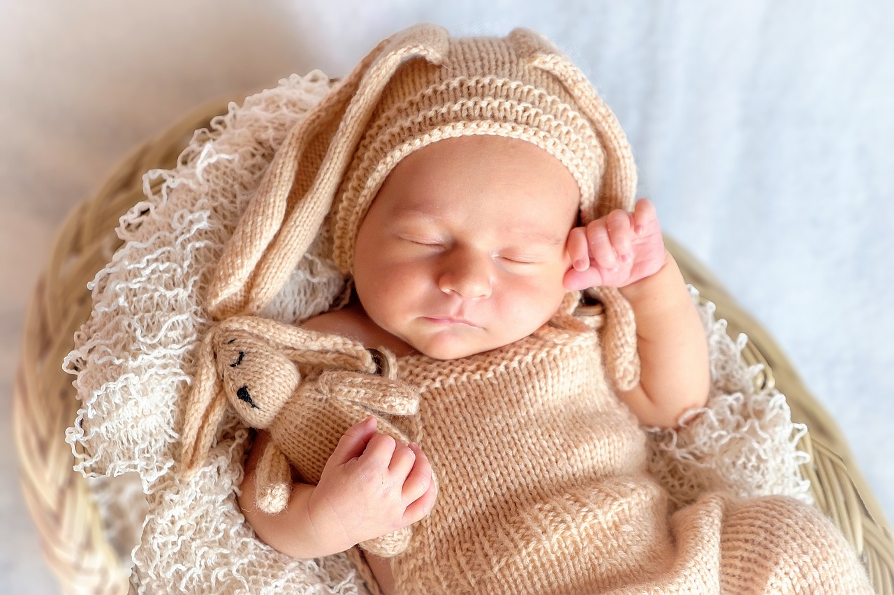 孕妈助孕服务生的婴儿只点头会是痉挛吗（孕妈助孕服务生的婴儿点头一定是痉挛吗）