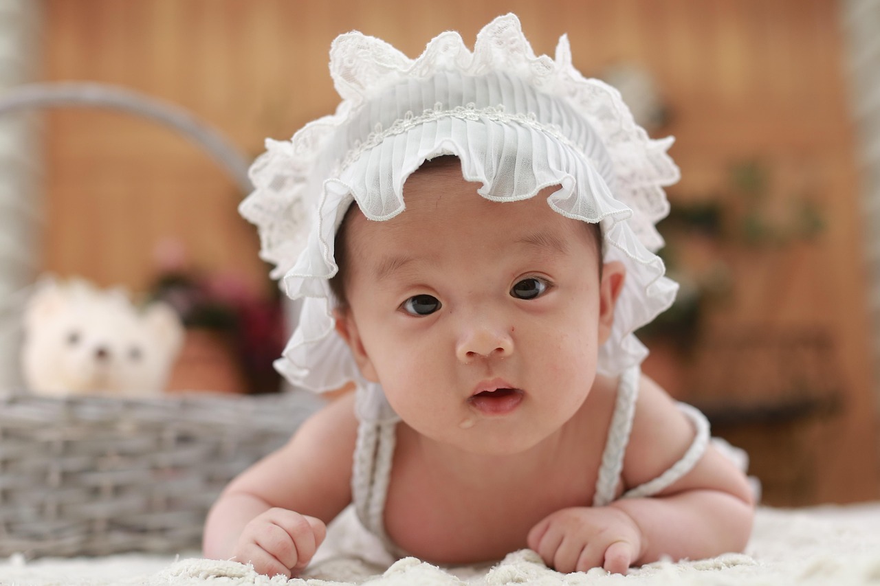 代孕妈妈包选性别生的男孩满月打多少红包（代孕妈妈包选性别生的男孩满月打多少红包比较好）